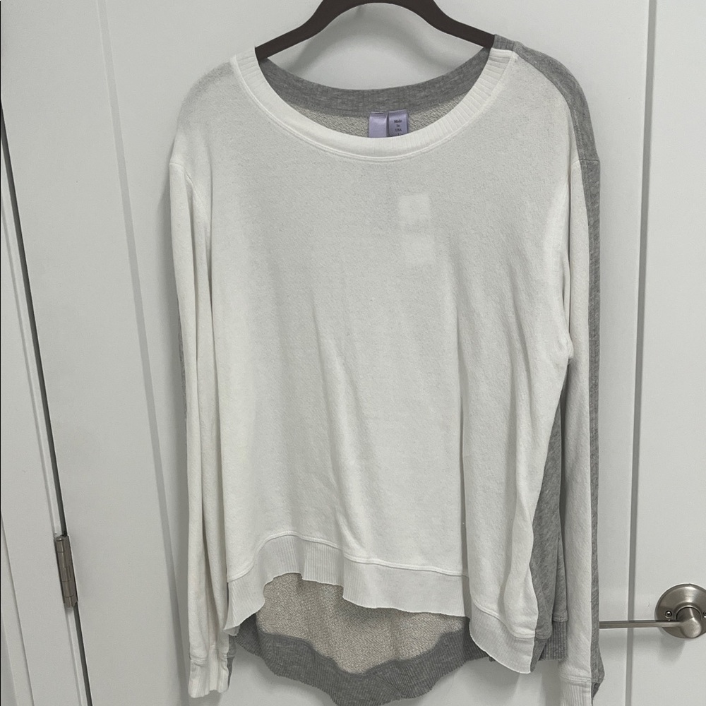 Wilt White and Gray Textured Sweater